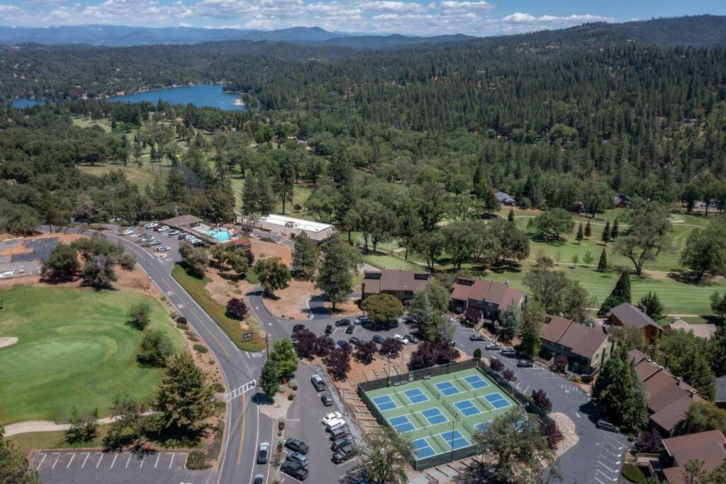 New Luxury Lake House In Pine Mountain Lake Close To Yosemite! Perfect For All Seasons! Great For Retreats, Getaways, Celebrations, And More! Groveland Luaran gambar
