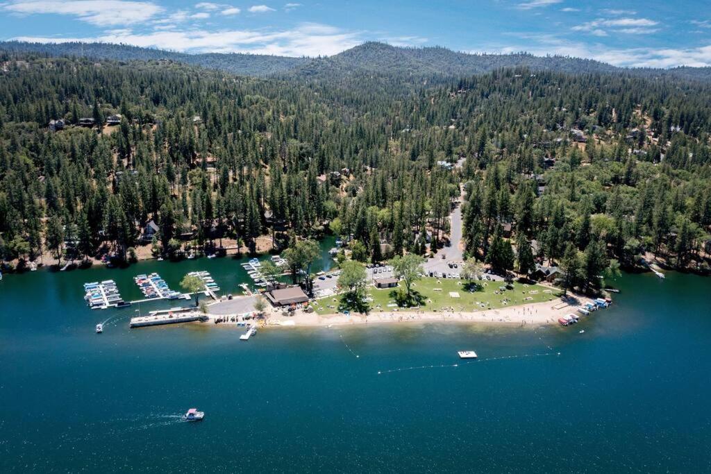 New Luxury Lake House In Pine Mountain Lake Close To Yosemite! Perfect For All Seasons! Great For Retreats, Getaways, Celebrations, And More! Groveland Luaran gambar