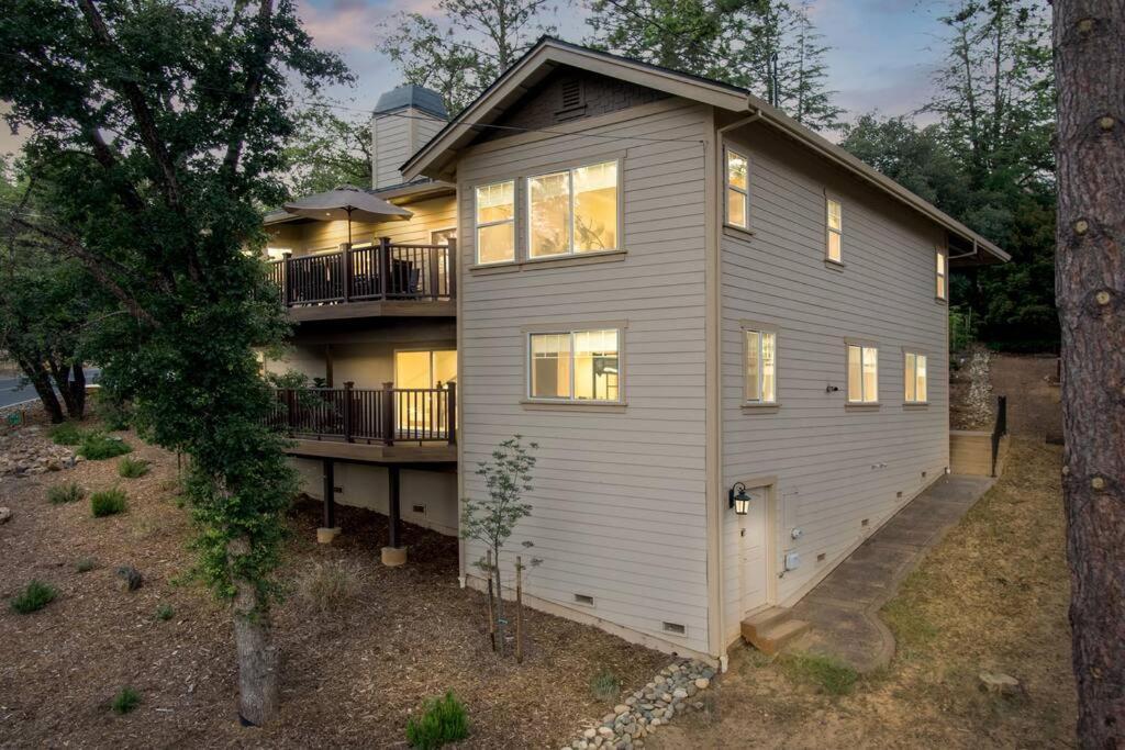 New Luxury Lake House In Pine Mountain Lake Close To Yosemite! Perfect For All Seasons! Great For Retreats, Getaways, Celebrations, And More! Groveland Luaran gambar