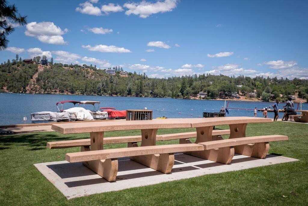 New Luxury Lake House In Pine Mountain Lake Close To Yosemite! Perfect For All Seasons! Great For Retreats, Getaways, Celebrations, And More! Groveland Luaran gambar
