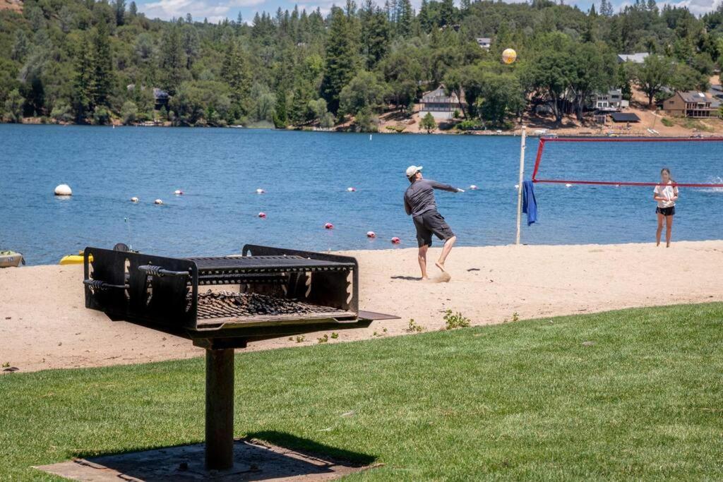 New Luxury Lake House In Pine Mountain Lake Close To Yosemite! Perfect For All Seasons! Great For Retreats, Getaways, Celebrations, And More! Groveland Luaran gambar