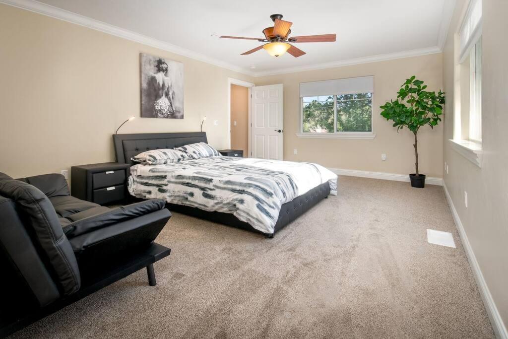 New Luxury Lake House In Pine Mountain Lake Close To Yosemite! Perfect For All Seasons! Great For Retreats, Getaways, Celebrations, And More! Groveland Luaran gambar