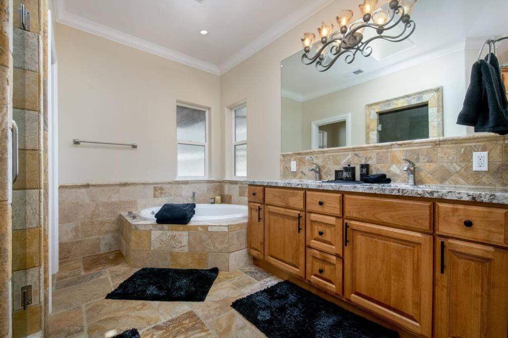 New Luxury Lake House In Pine Mountain Lake Close To Yosemite! Perfect For All Seasons! Great For Retreats, Getaways, Celebrations, And More! Groveland Luaran gambar
