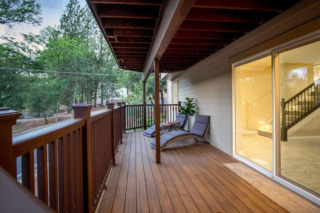 New Luxury Lake House In Pine Mountain Lake Close To Yosemite! Perfect For All Seasons! Great For Retreats, Getaways, Celebrations, And More! Groveland Luaran gambar