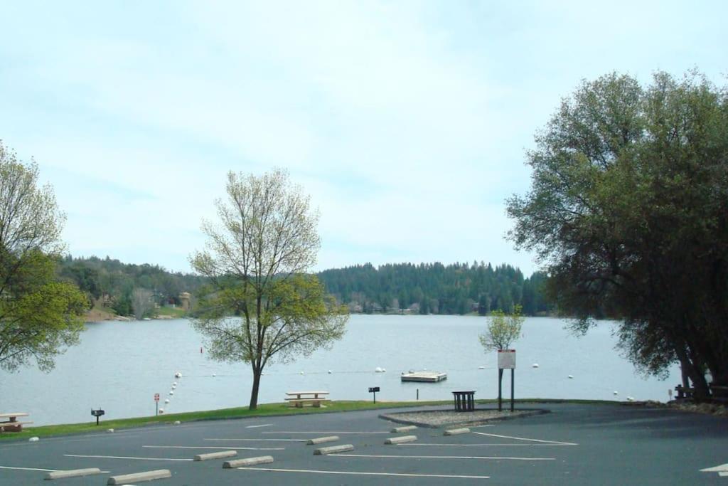New Luxury Lake House In Pine Mountain Lake Close To Yosemite! Perfect For All Seasons! Great For Retreats, Getaways, Celebrations, And More! Groveland Luaran gambar